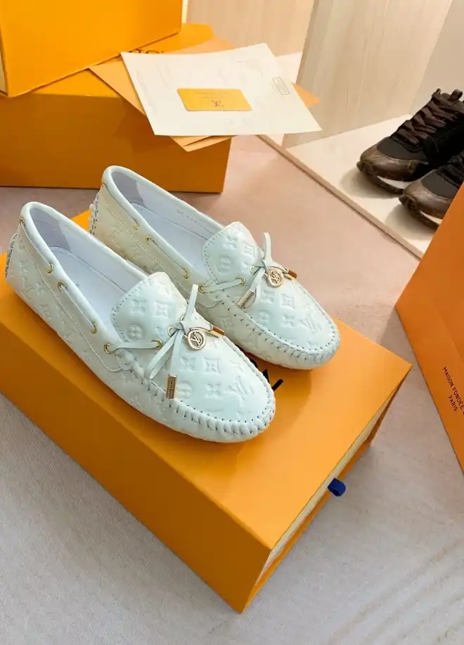 hype LV flat shoes