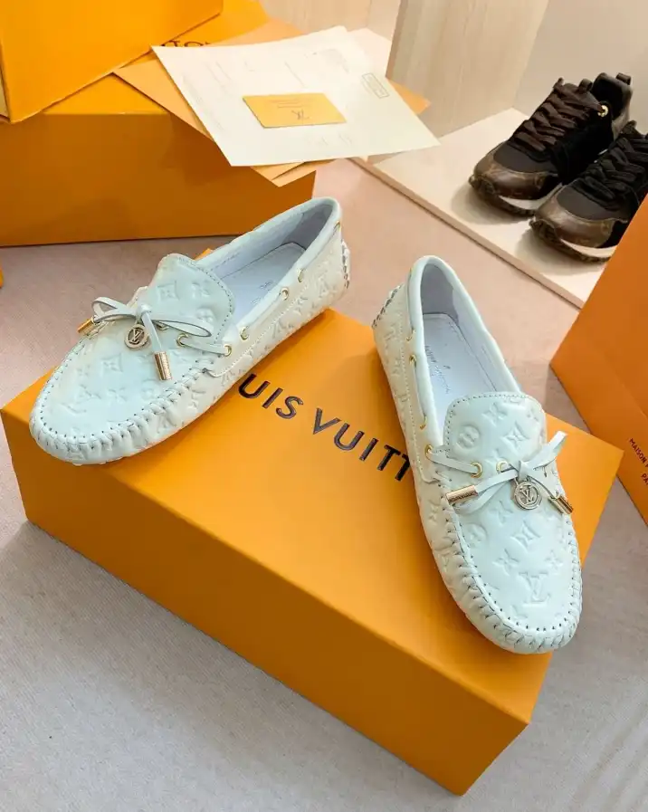 hype LV flat shoes