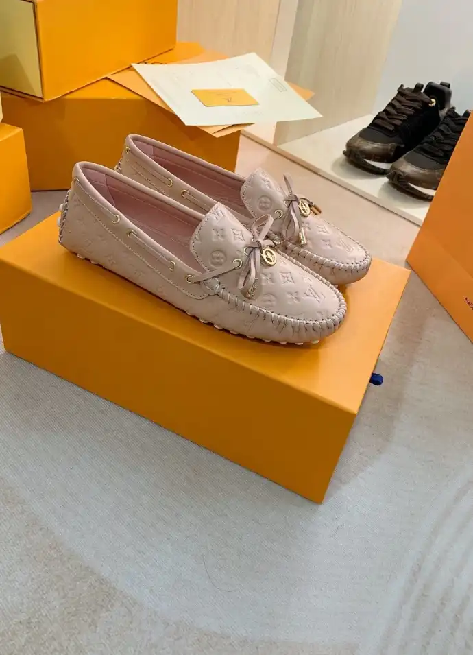 hype LV flat shoes