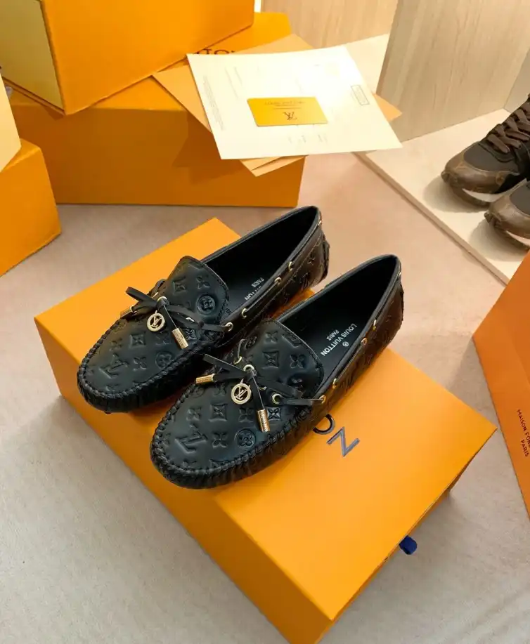 hype LV flat shoes