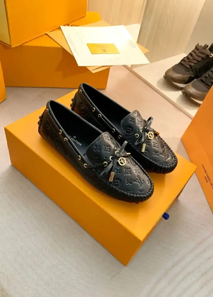 hype LV flat shoes