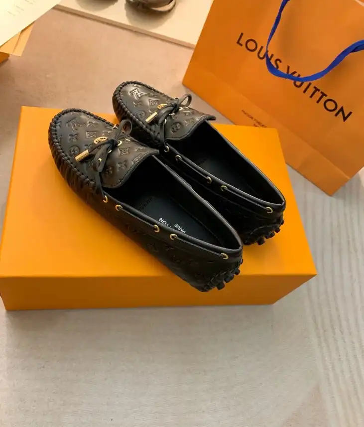 hype LV flat shoes