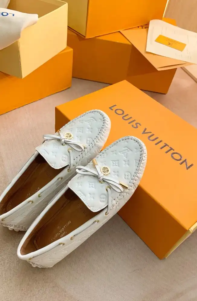 hype LV flat shoes