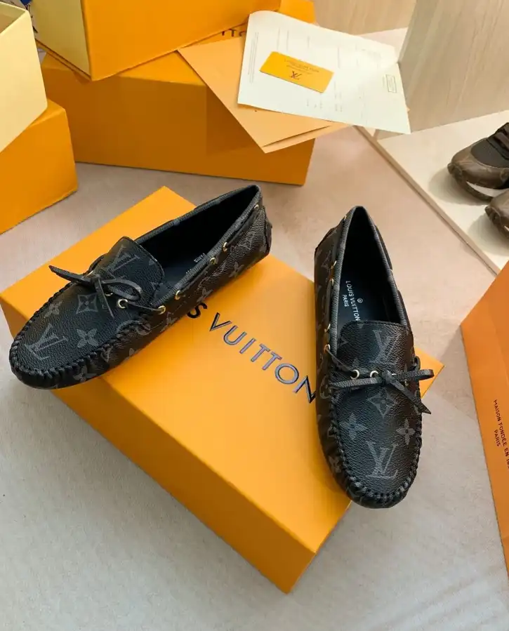 hype LV flat shoes