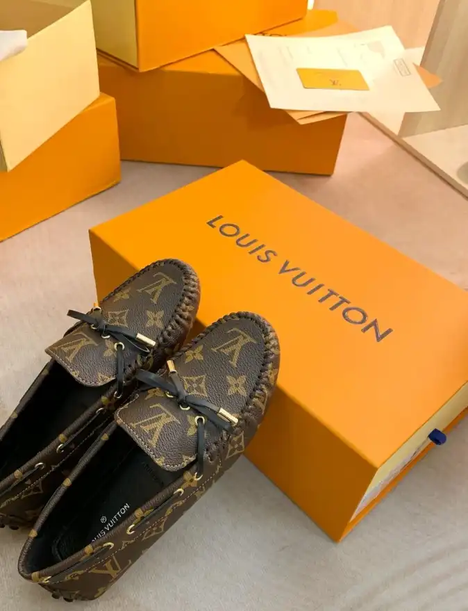 hype LV flat shoes