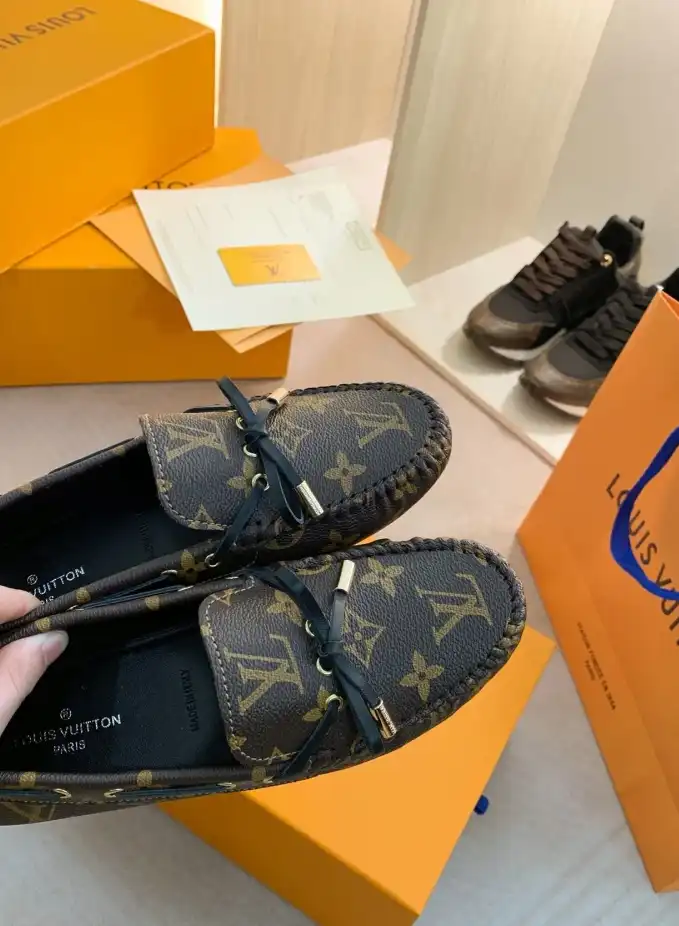 hype LV flat shoes