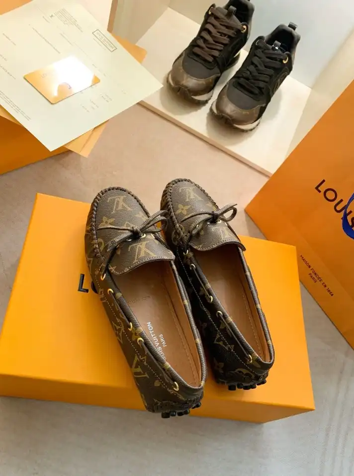 hype LV flat shoes