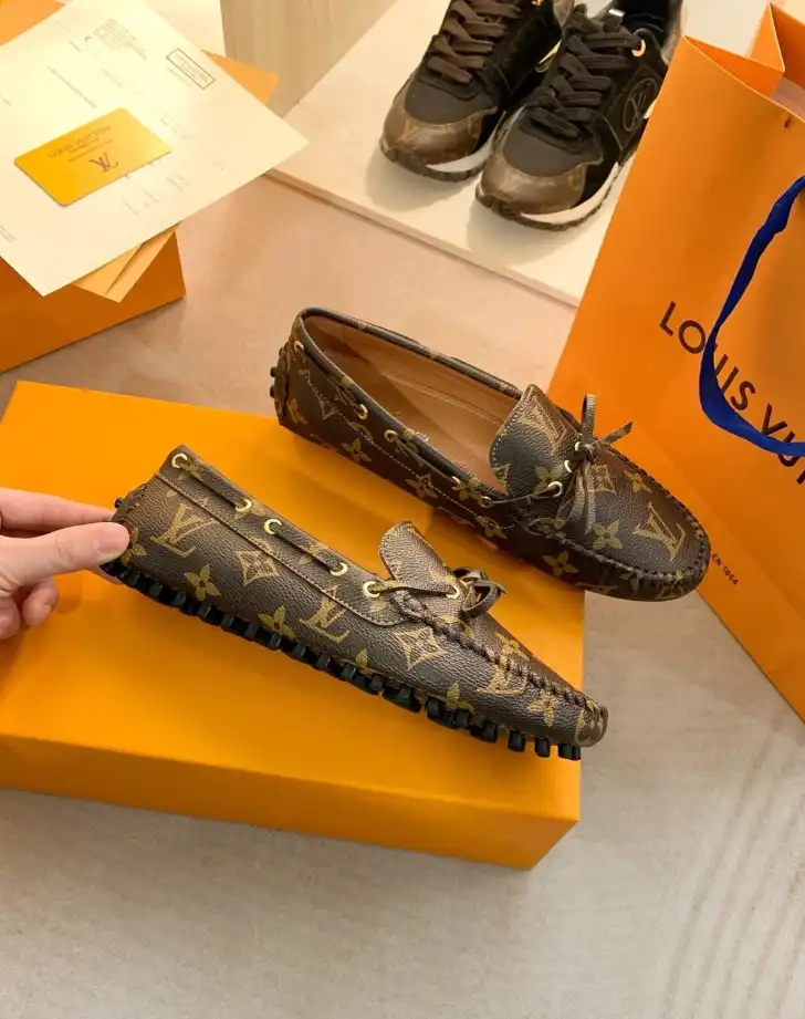 hype LV flat shoes