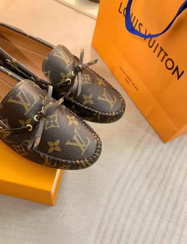 hype LV flat shoes