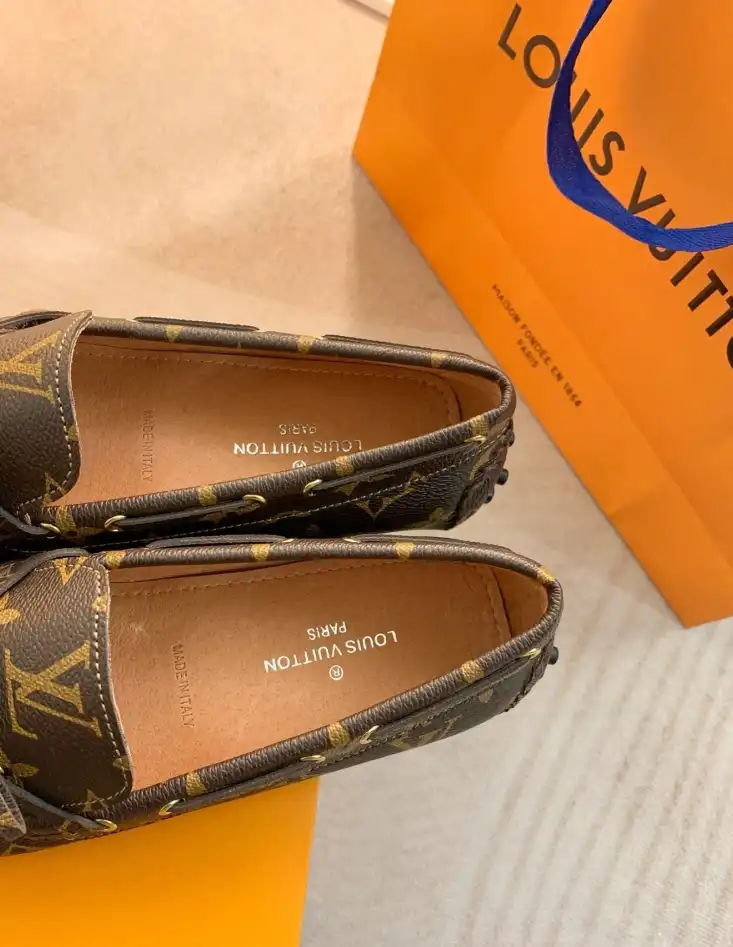 hype LV flat shoes