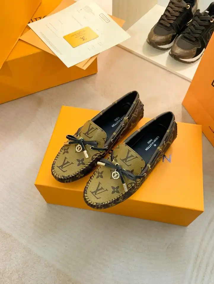 hype LV flat shoes