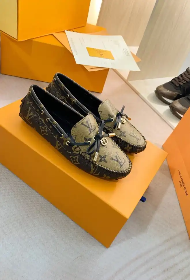 hype LV flat shoes