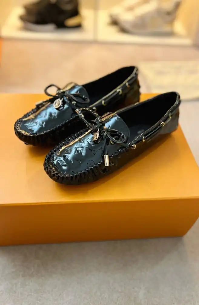 hype LV flat shoes