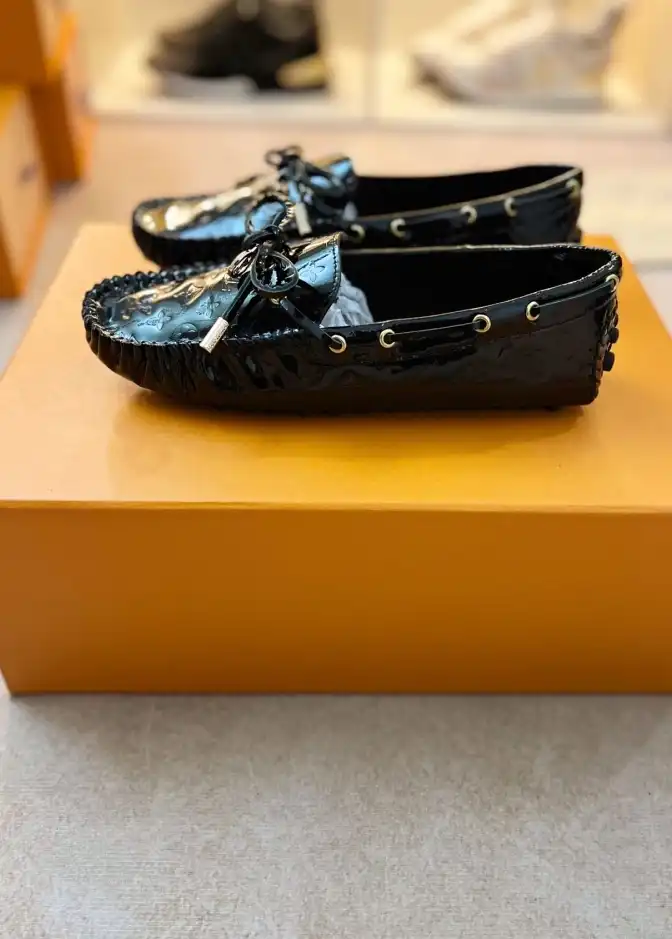 hype LV flat shoes