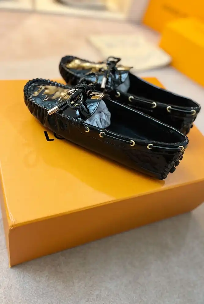 hype LV flat shoes