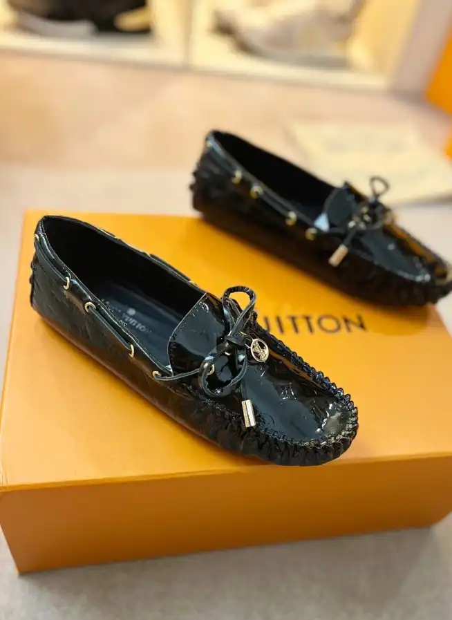 hype LV flat shoes