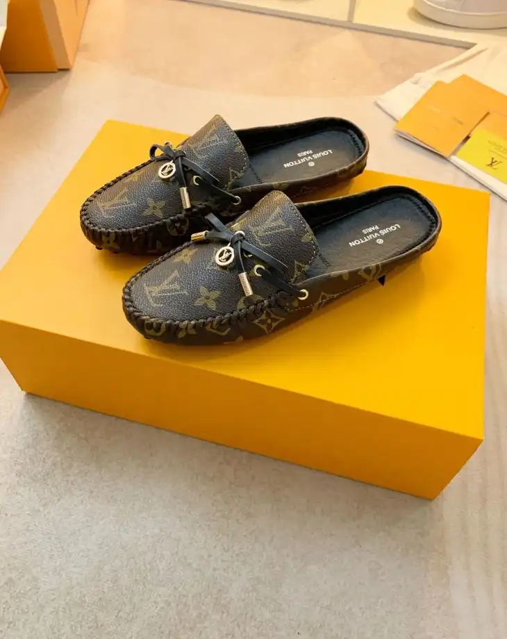 hype LV flat shoes