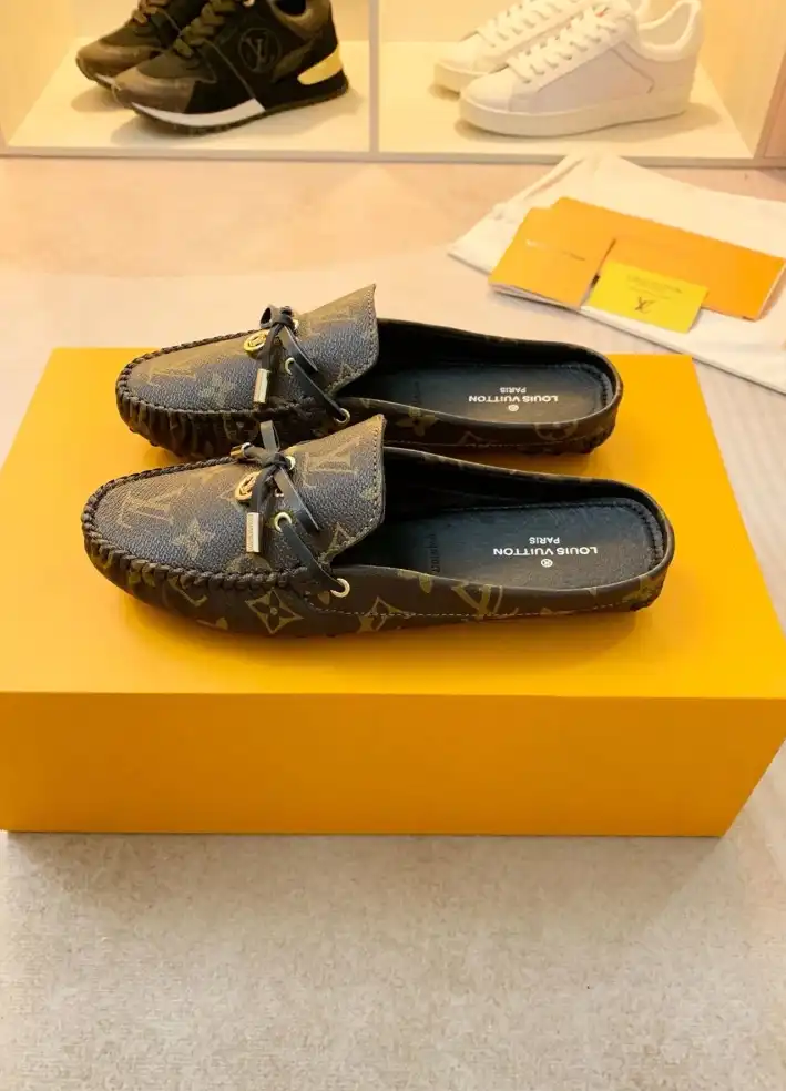 hype LV flat shoes