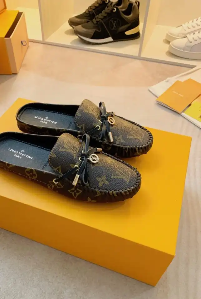 hype LV flat shoes