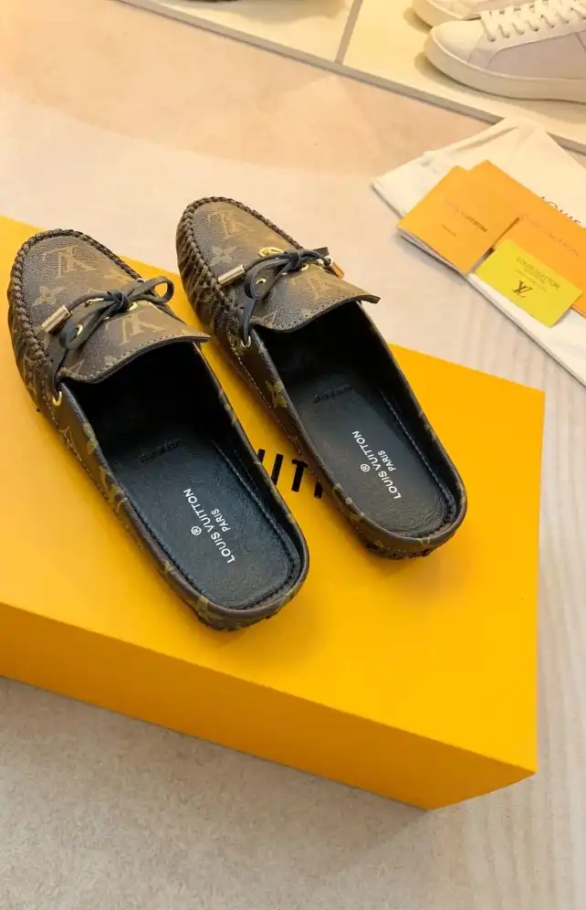 hype LV flat shoes