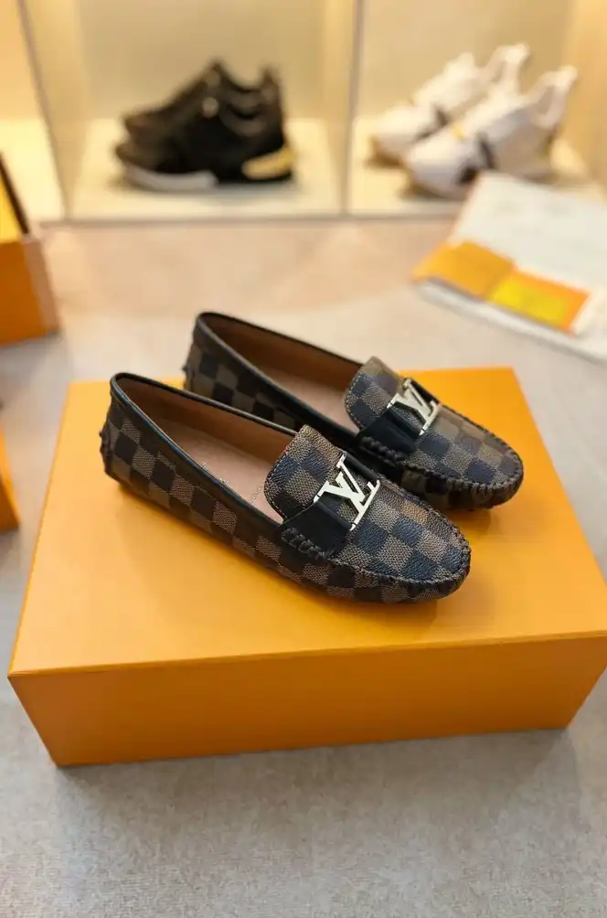 hype LV flat shoes