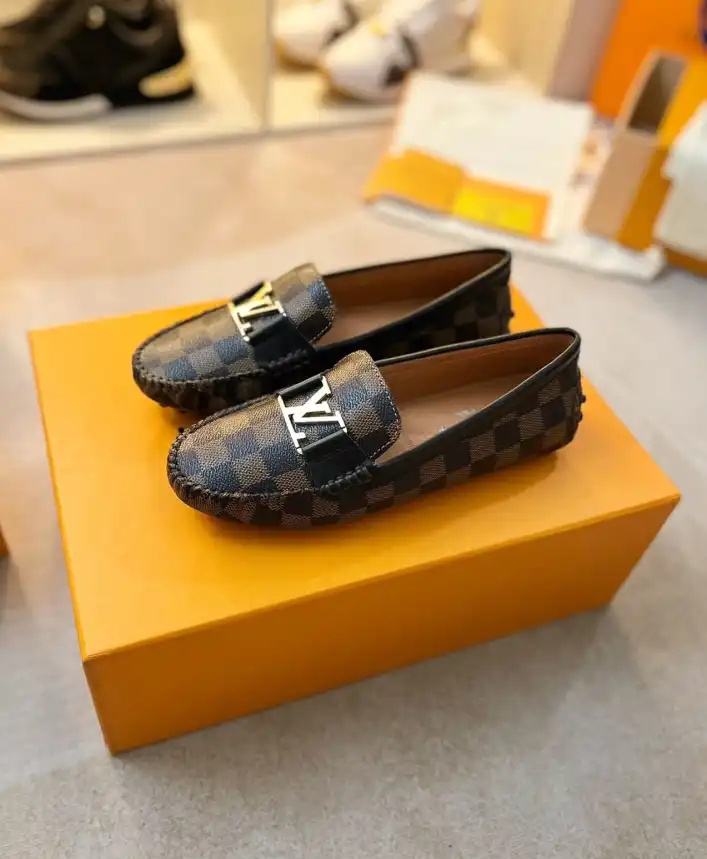 hype LV flat shoes