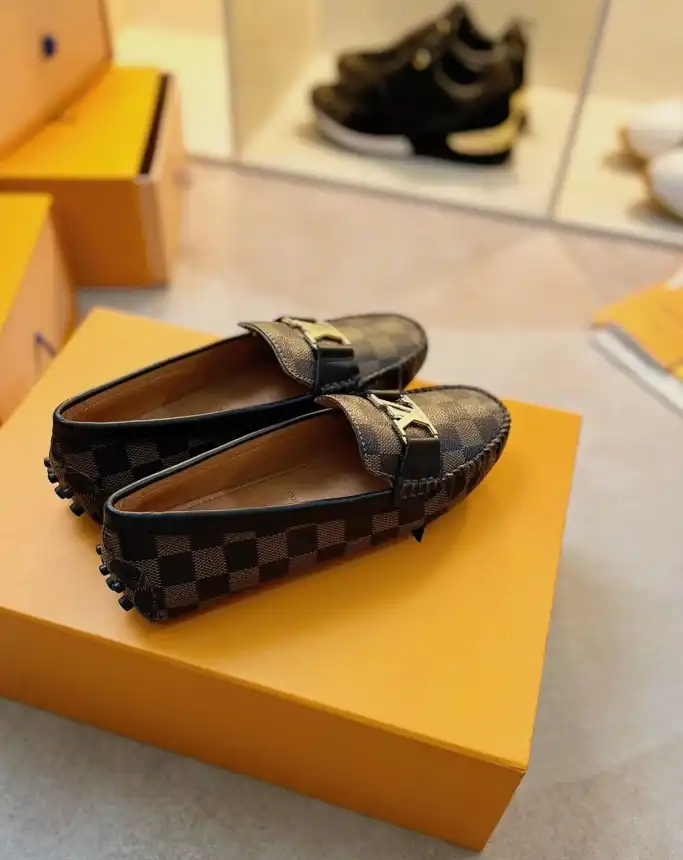 hype LV flat shoes