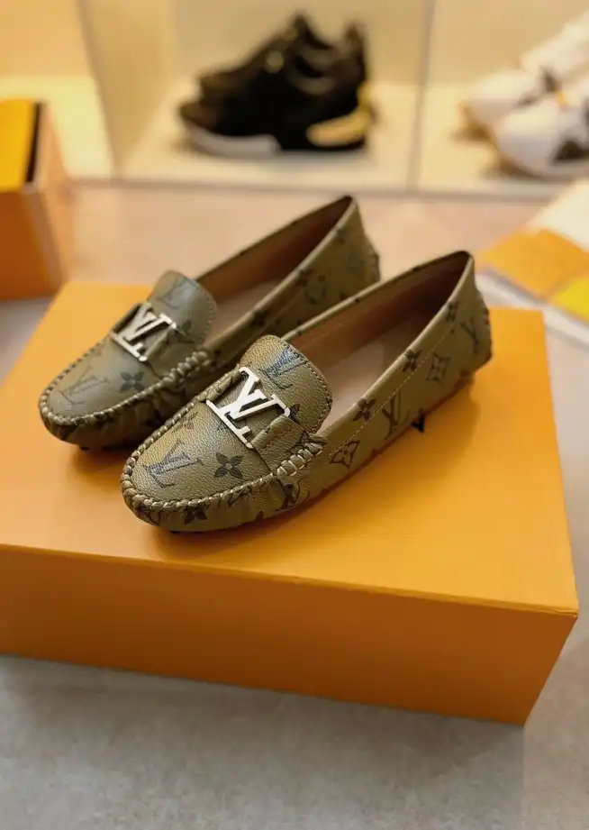 hype LV flat shoes