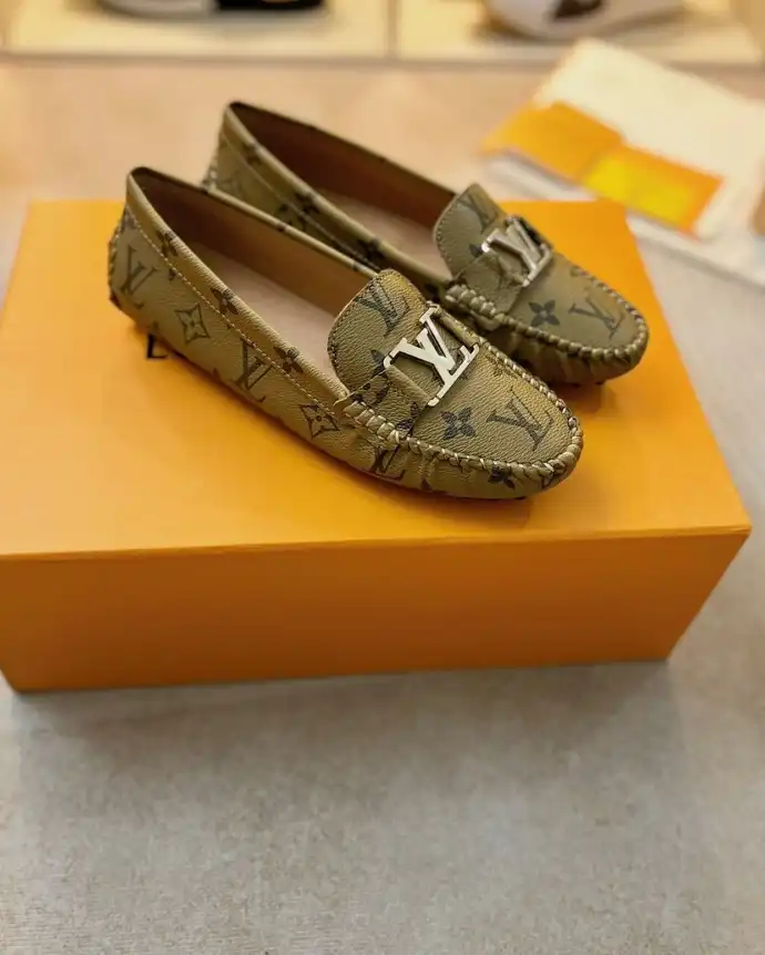 hype LV flat shoes