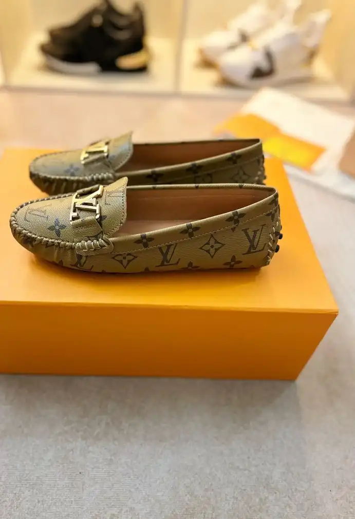 hype LV flat shoes