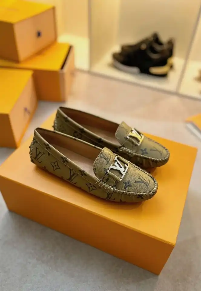 hype LV flat shoes