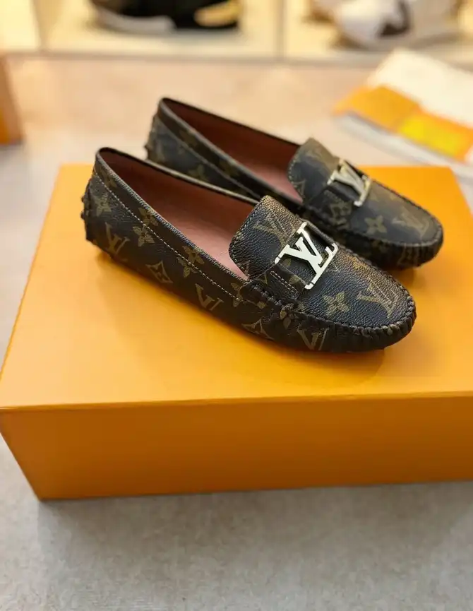 hype LV flat shoes