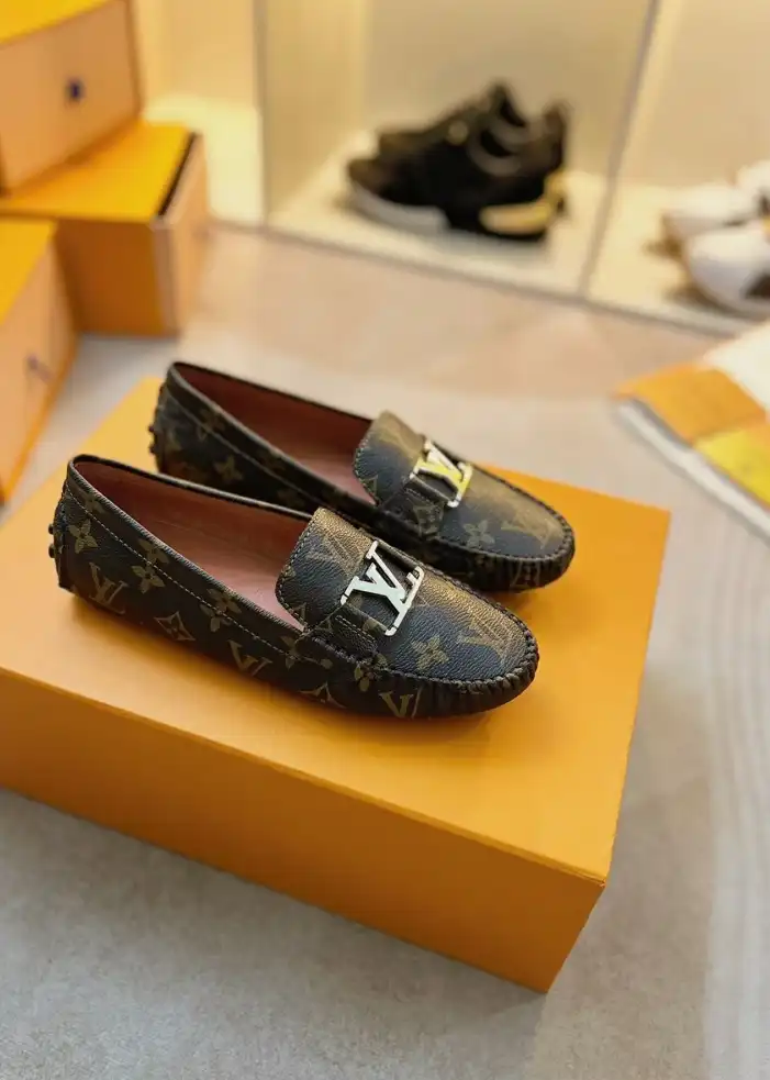 hype LV flat shoes