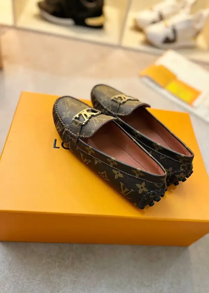 hype LV flat shoes