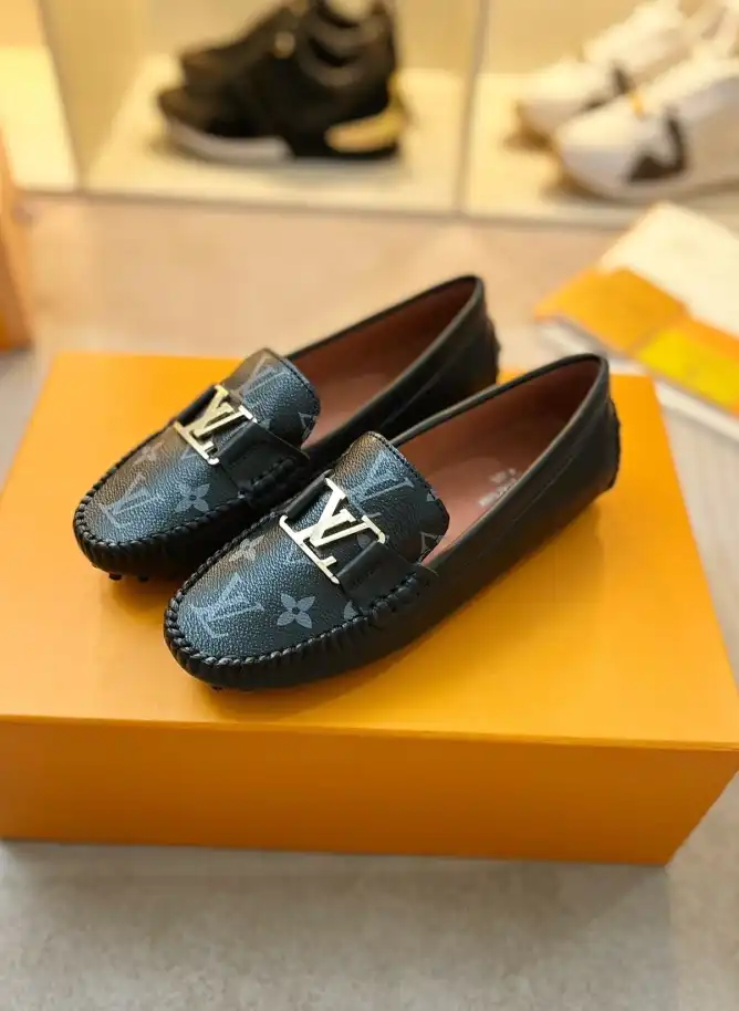 hype LV flat shoes