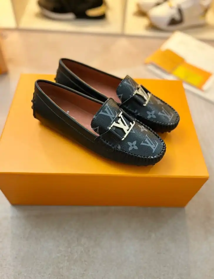 hype LV flat shoes