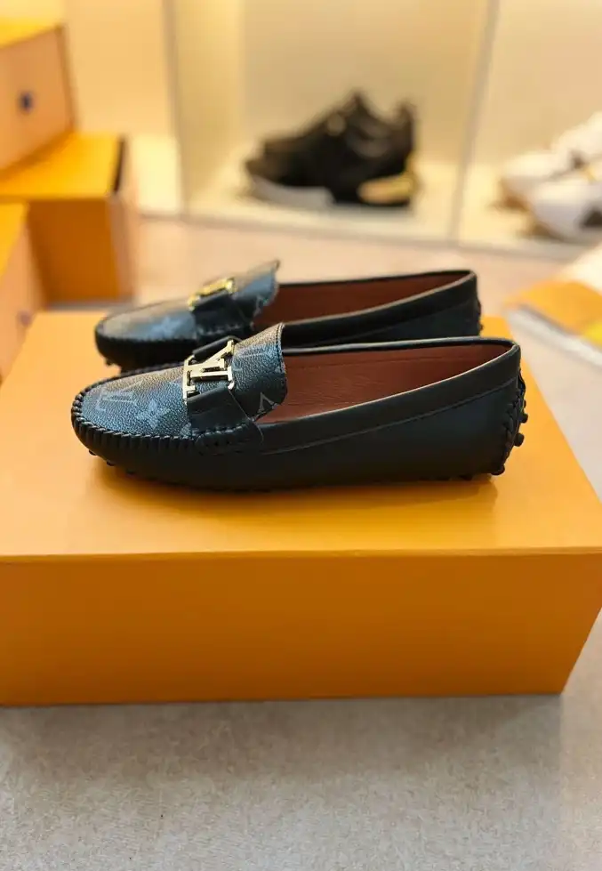 hype LV flat shoes