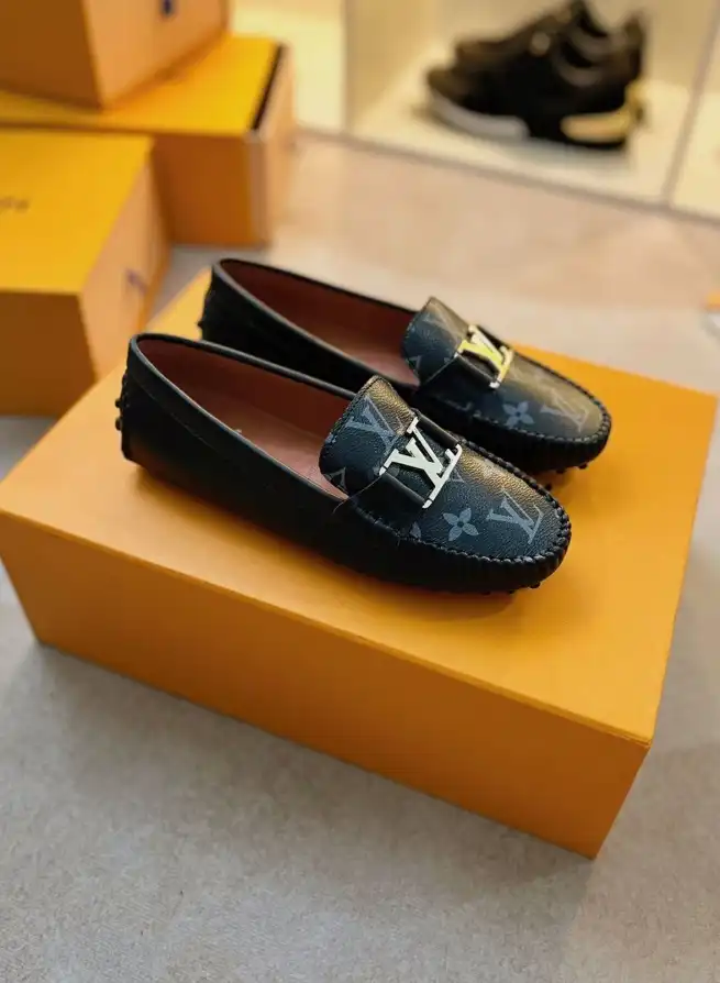 hype LV flat shoes