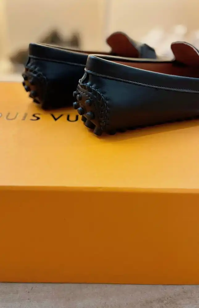 hype LV flat shoes