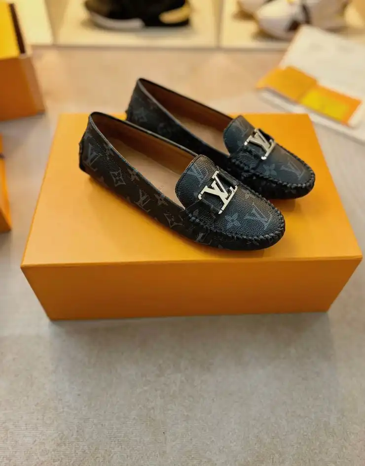 hype LV flat shoes