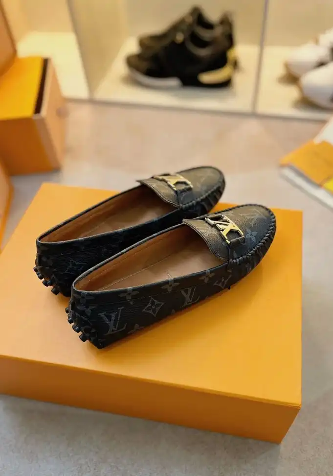 hype LV flat shoes