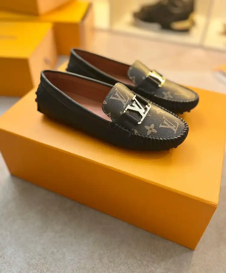 hype LV flat shoes