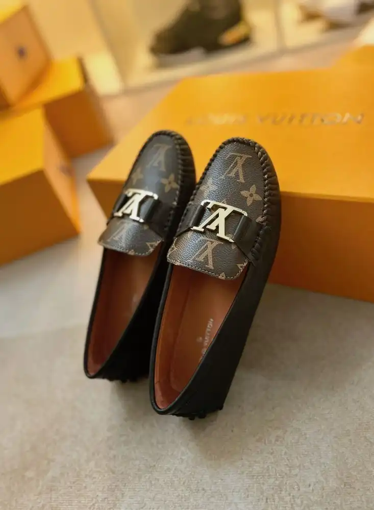 hype LV flat shoes