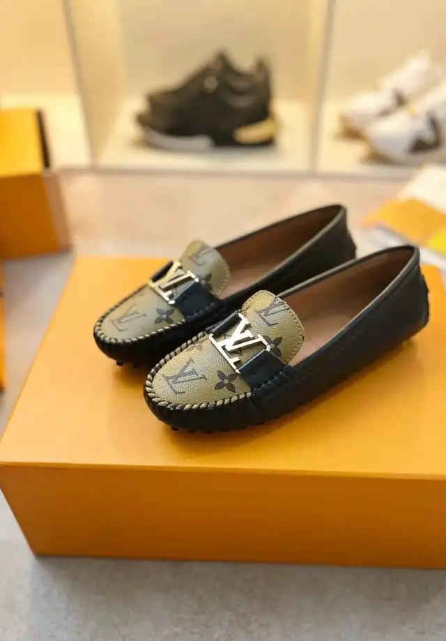 hype LV flat shoes