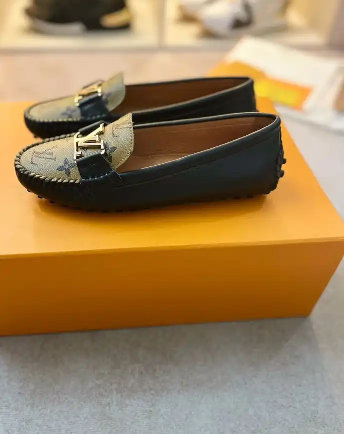 hype LV flat shoes