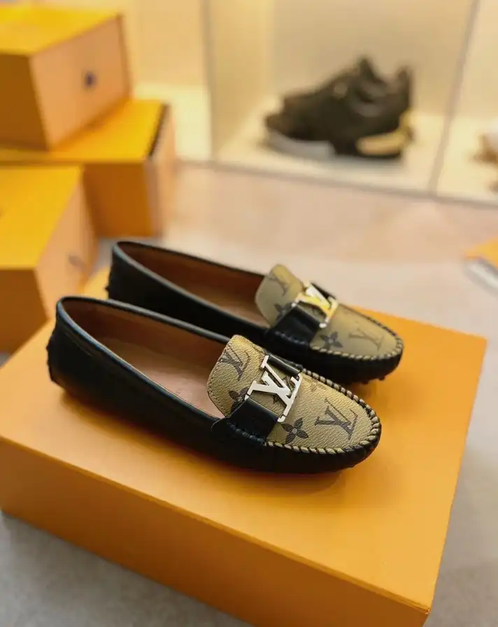 hype LV flat shoes