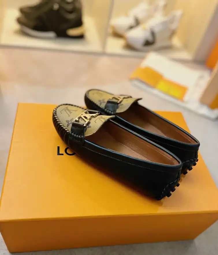 hype LV flat shoes