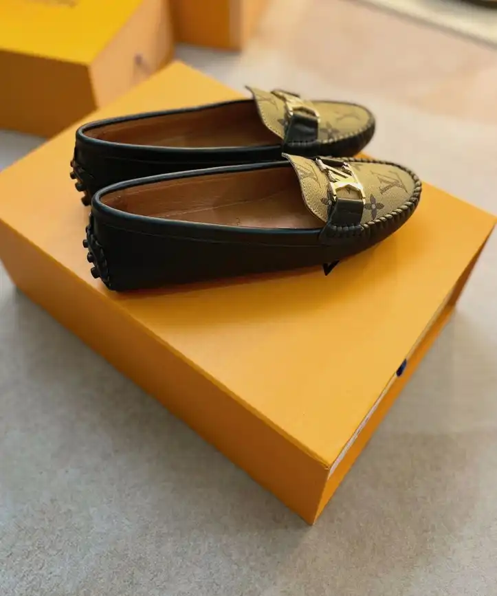 hype LV flat shoes