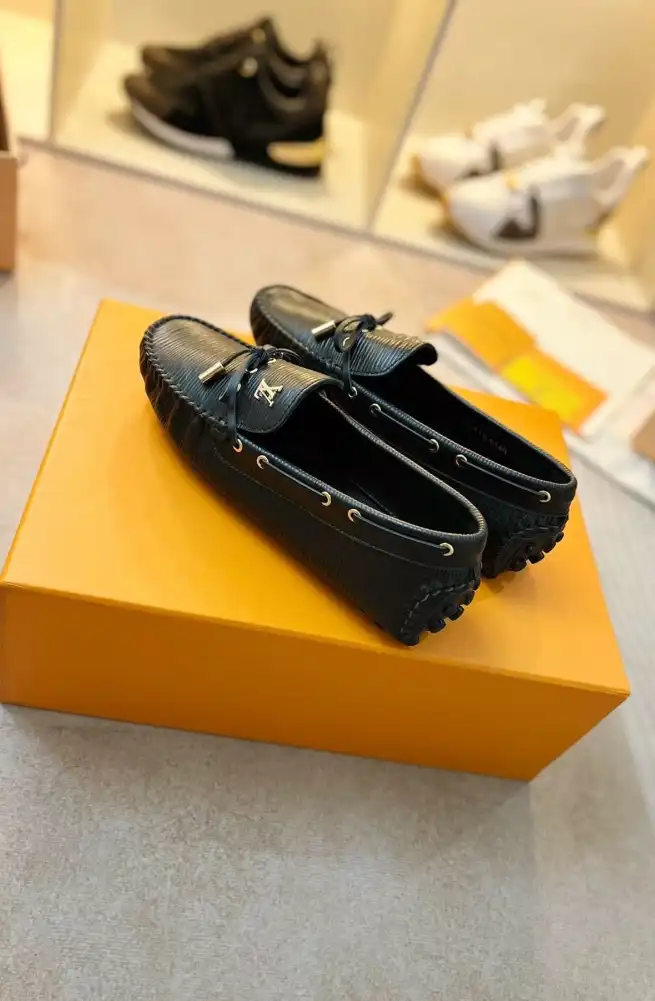 hype LV flat shoes