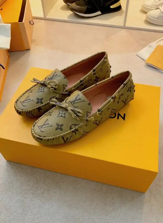 hype LV flat shoes